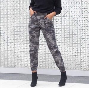 SPANX Cargo Stretch Twill Jogger